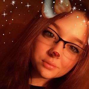 Meet your Posher, Chloe